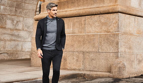 30’LARINDA BİR ERKEK NASIL GİYİNMELİ