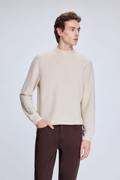 Bej Regular Fit Jakarlı Yarım Balıkçı Yaka Sweatshirt 