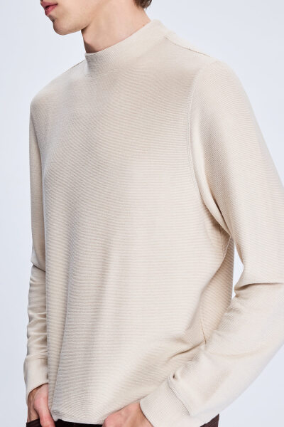 Bej Regular Fit Jakarlı Yarım Balıkçı Yaka Sweatshirt - 4