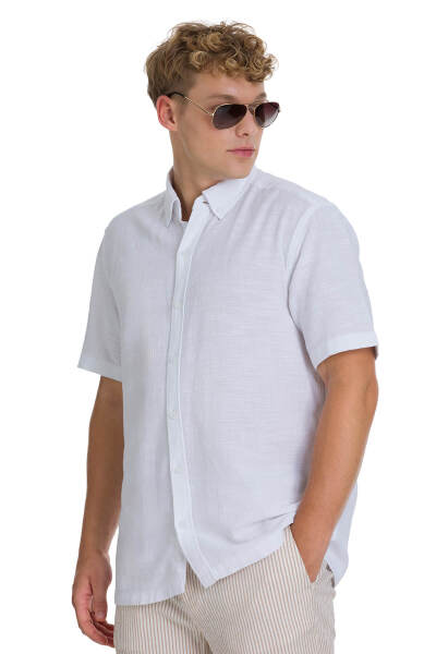 Beyaz Comfort Fit 100% Pamuk Düğmeli Yaka Kısa Kollu Pamuk Gömlek 