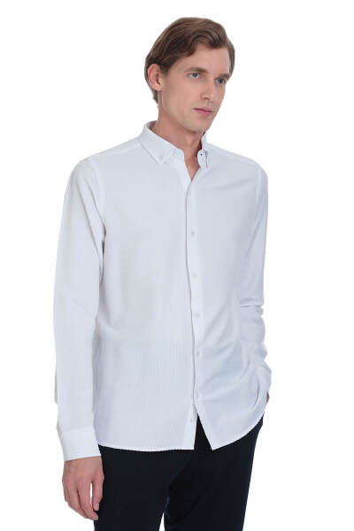 Beyaz Comfort Fit Düğmeli Yaka Uzun Kollu Gofre Casual Gömlek - 3
