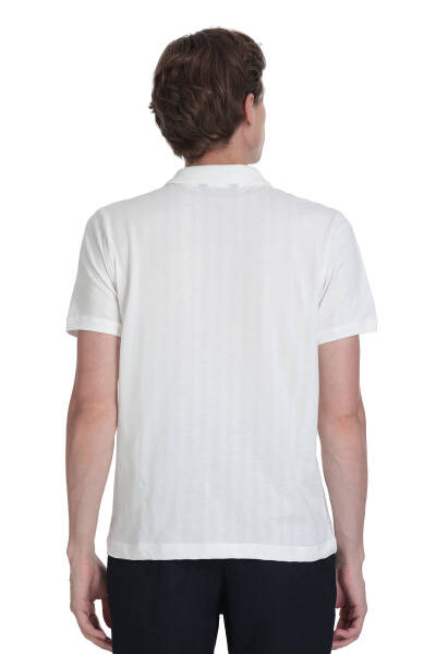 Beyaz Regular Fit Apaş Yaka Pamuklu Tişört - 5