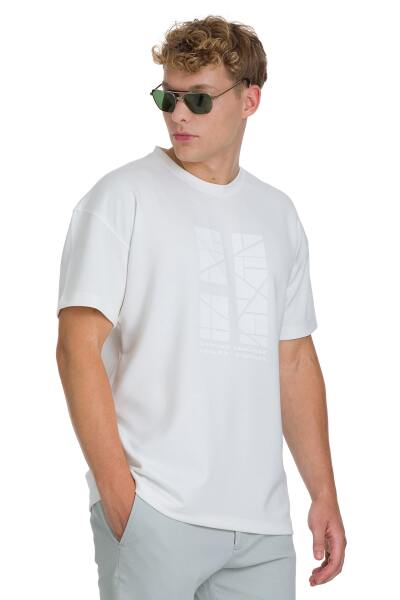 Beyaz Regular Fit Bisiklet Yaka Oversize Tişört 