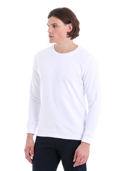 Beyaz Regular Fit Düz Pamuklu Bisiklet Yaka Sweatshirt - 10