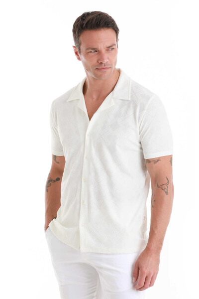 Beyaz Regular Fit Jakarlı Apaş Yaka Pamuklu Tişört - 2