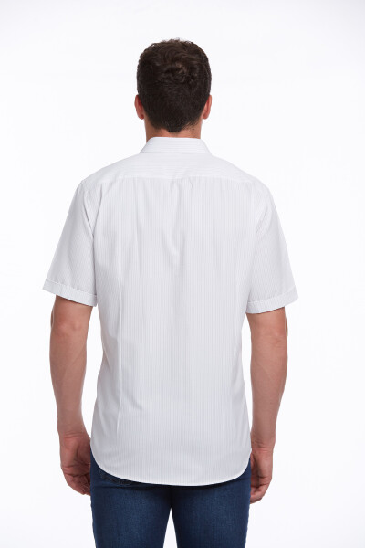 Beyaz Regular Fit Kareli Pamuklu Slim Yaka Kısa Kol Klasik Gömlek - 7