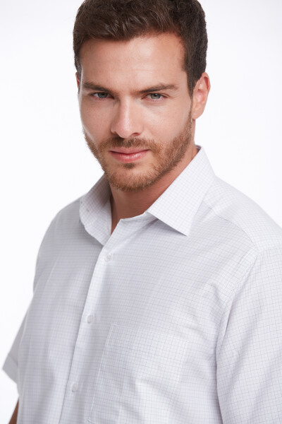 Beyaz Regular Fit Kareli Pamuklu Slim Yaka Kısa Kol Klasik Gömlek - 5