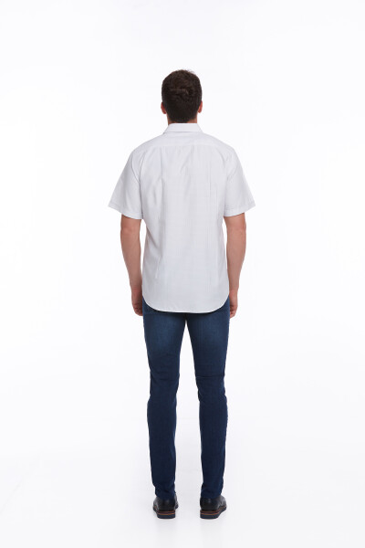 Beyaz Regular Fit Kareli Pamuklu Slim Yaka Kısa Kol Klasik Gömlek - 6