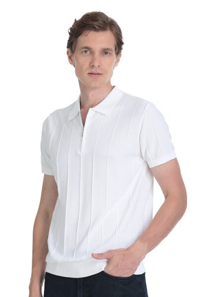 Beyaz Regular Fit Polo Yaka Rayon Tişört 
