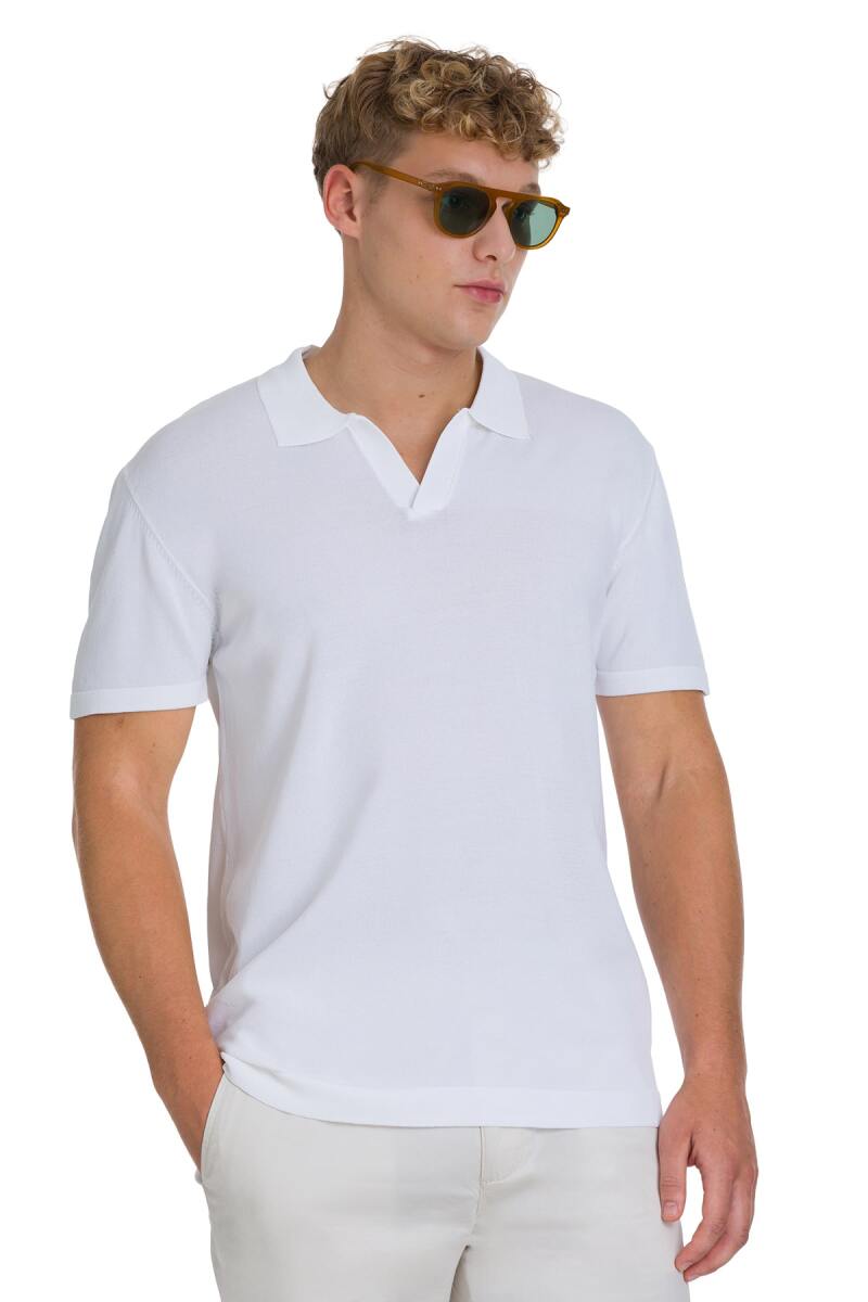 Beyaz Regular Fit Polo Yaka Rayon Tişört - Saykı