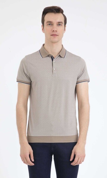 Bej Desenli Polo Yaka Tişört - 1