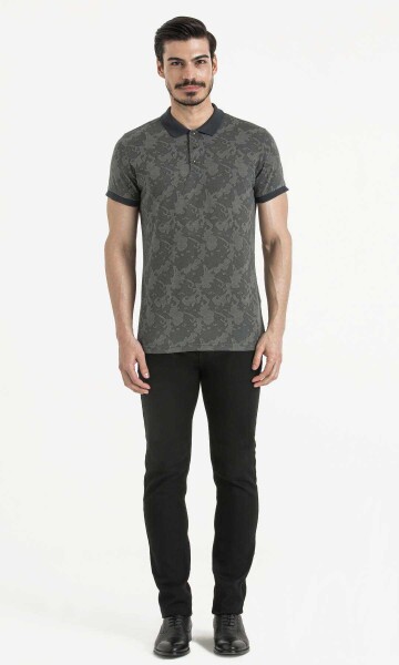 Gri Desenli Polo Yaka Tişört - 2