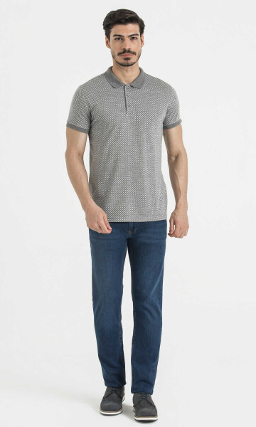 Gri Desenli Polo Yaka Tişört - 2
