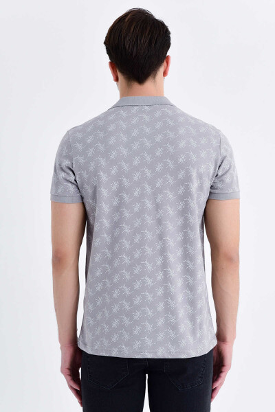 Gri Desenli Polo Yaka Tişört - 5