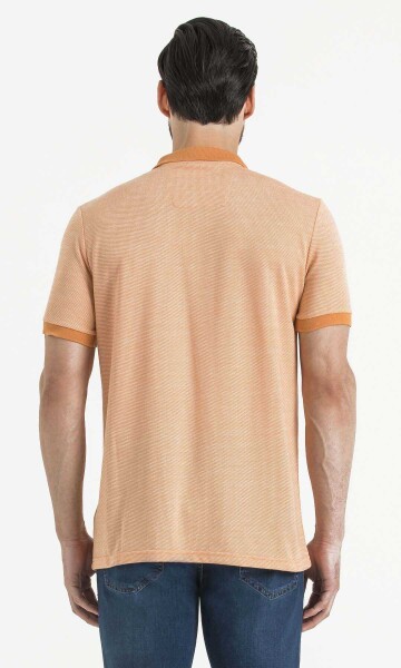 Turuncu Polo Yaka Desenli Tişört - 4