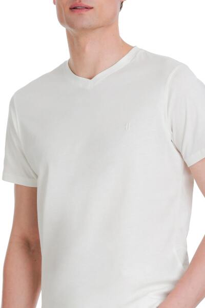 Ekru Regular Fit 100% Pamuk V Yaka Tişört - 4