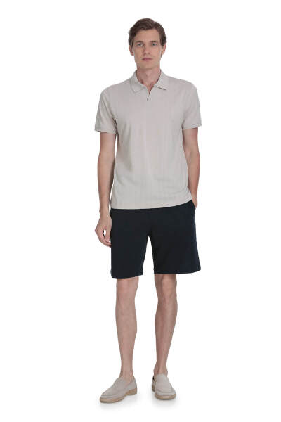 Ekru Regular Fit Apaş Yaka Pamuklu Tişört - 2