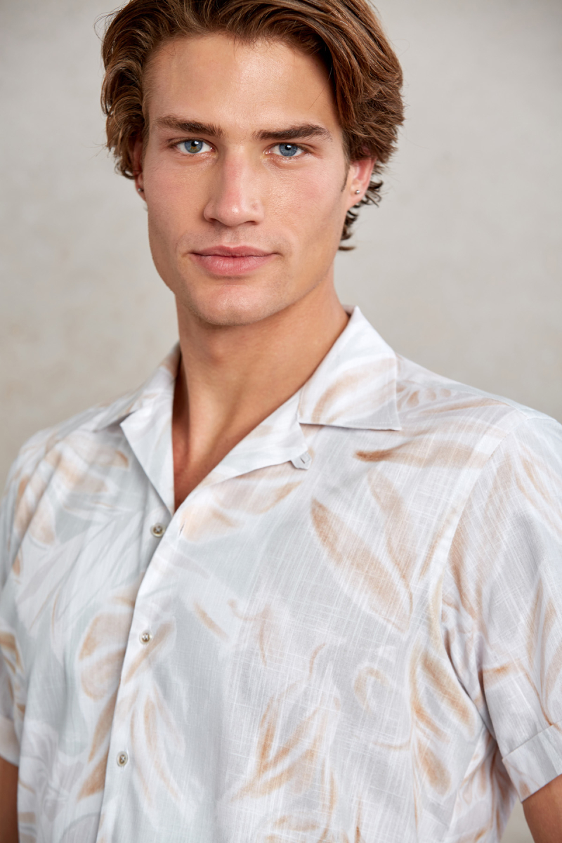 Gri Comfort Fit Baskılı %100 Pamuk Apaş Yaka Kısa Kollu Gömlek - HTML (1)