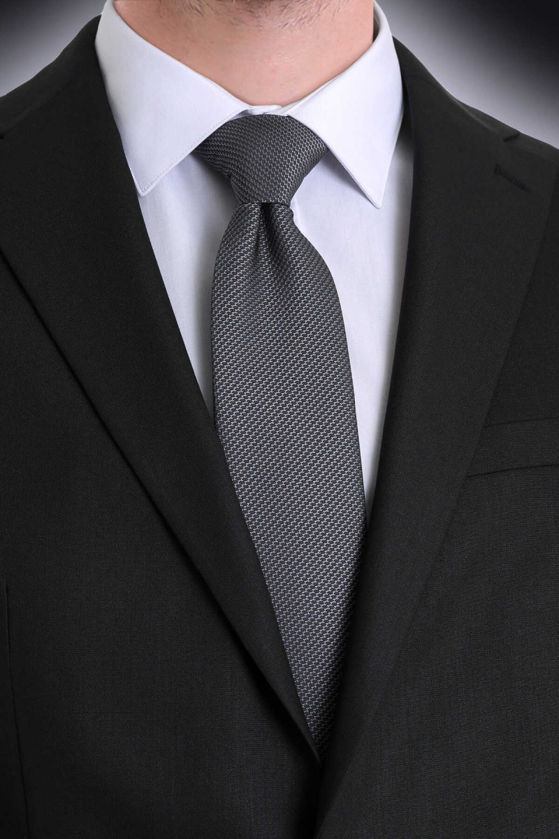 Gri Kravat - Hatemoğlu