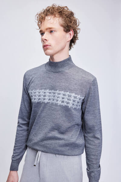 Gri Regular Fit Jakarlı Yarım Balıkçı Yaka Yünlü Triko Kazak - 2