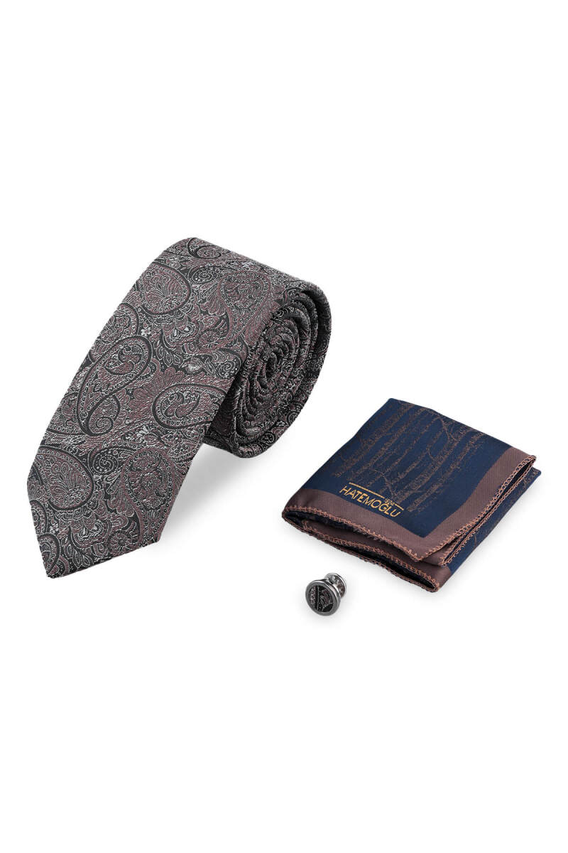 Kahverengi Kravat Mendil ve Yaka Rozeti 3'lü Set - Hatemoğlu