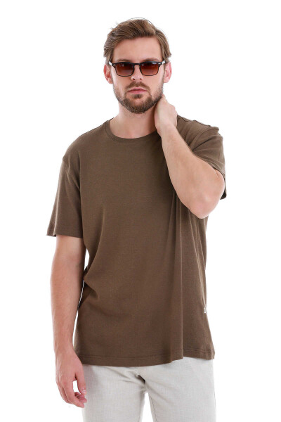 Kahverengi Regular Fit Bisiklet Yaka Keten Tişört - 4