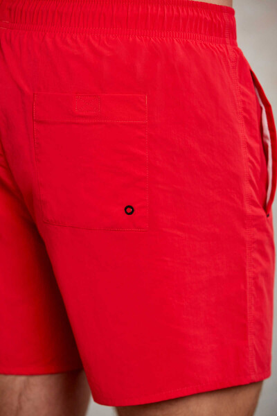 Kırmızı Dinamik Fit Yandan Cep Deniz Şortu - 7
