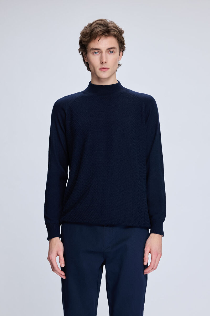 Lacivert Regular Fit Jakarlı Yarım Balıkçı Yaka Yünlü Kazak - Hatemoğlu