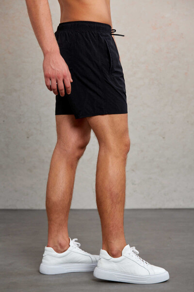 Siyah Dinamik Fit Düz Yandan Cep Deniz Şortu - 4