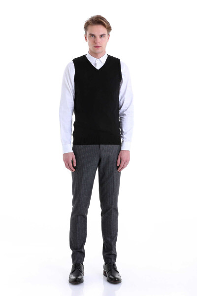 Siyah Comfort Fit V Yaka Yünlü Triko Süveter - 4