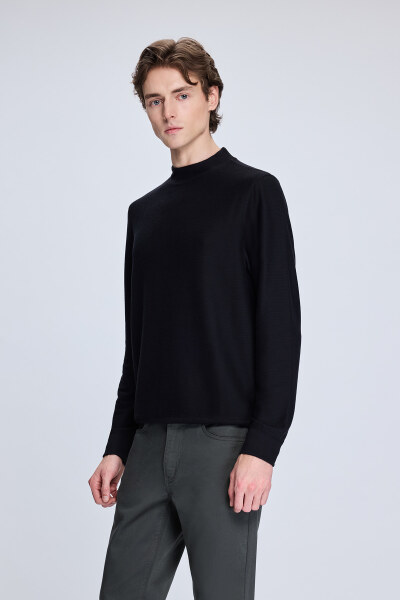 Siyah Regular Fit Jakarlı Yarım Balıkçı Yaka Sweatshirt - 3