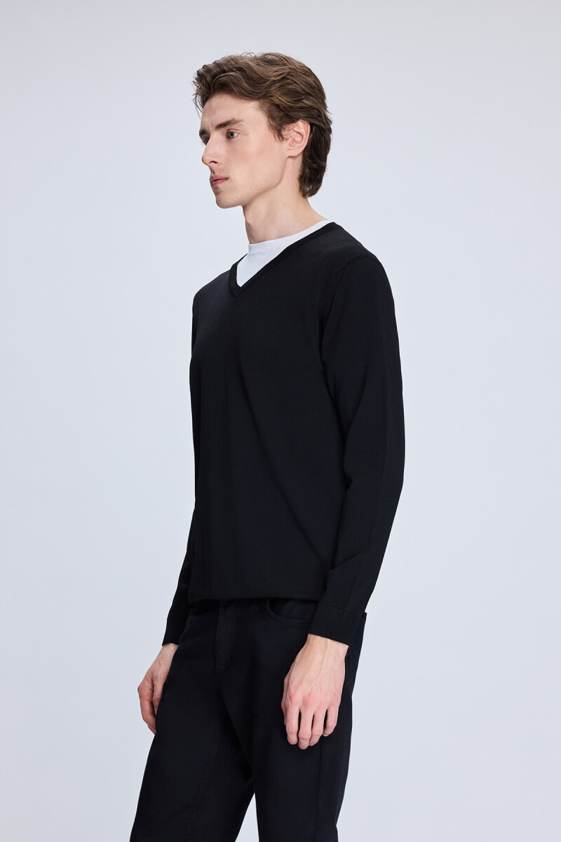 Siyah Regular Fit V Yaka Rayon Kazak - Hatem Saykı (1)