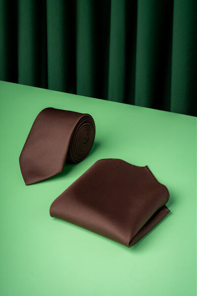 Su ve Leke Tutmayan 7 Cm Kahverengi Kravat ve Mendil Seti 