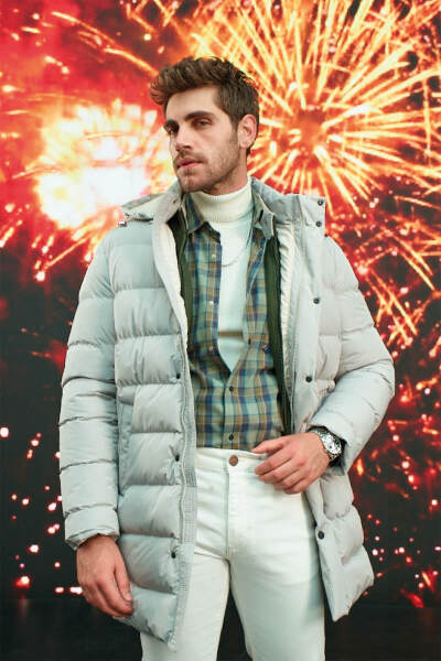 Taş Slim Fit Hakim Yaka Kapüşonlu Kaban 