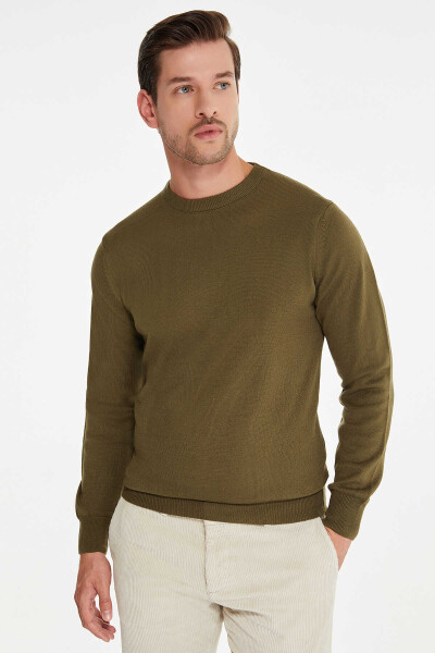 Yeşil Regular Fit Düz Bisiklet Yaka Triko Kazak - 5