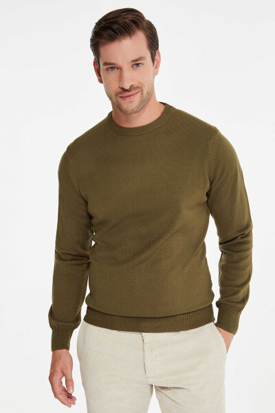 Yeşil Regular Fit Düz Bisiklet Yaka Triko Kazak - 12